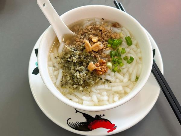 The place is comfortable to dine in and is popular with those who work or live nearby